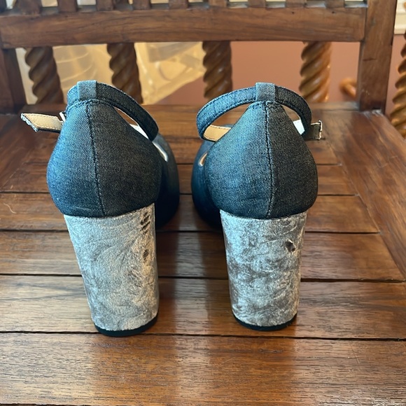 Farylrobin Velvet Heels - Picture 3 of 5